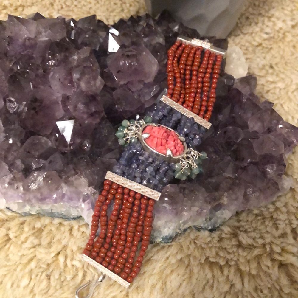 UNIQUE 🎊 Beaded & Carved Coral Bracelet